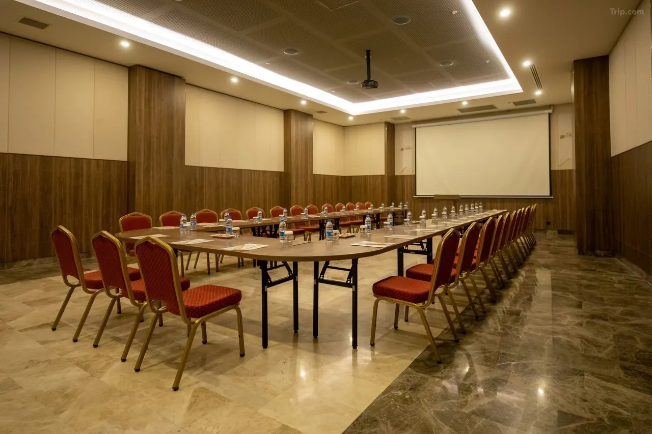 Konforlu odalar, sade hizmet — hotel in Gaziemir İzmir